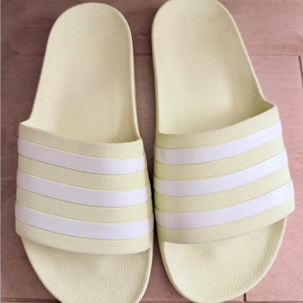 Adidas Women's Light Yellow Slides - Picture 7 of 9